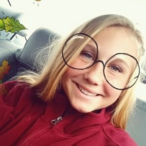 Meet your Posher, Alyson